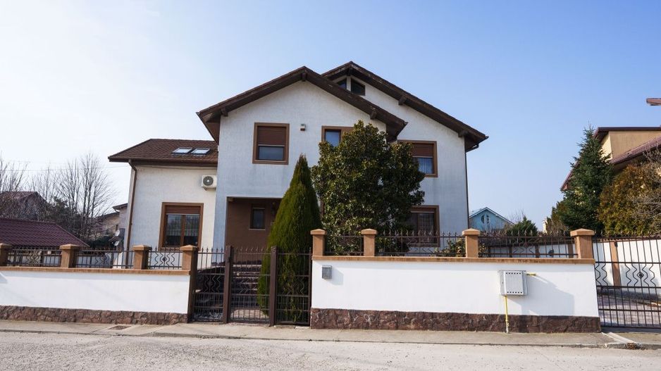 Vila moderna S+P+M, piscina acoperita, sauna, sala fitness-zona Ford/Cassia Park - Poză 2