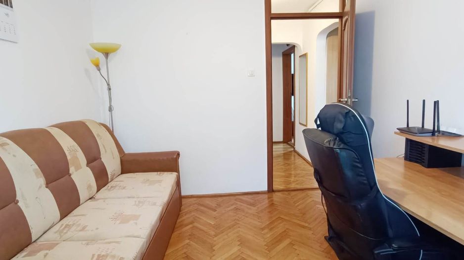 Apartament cu 4 camere in Tractoru-Independentei - Poză 11