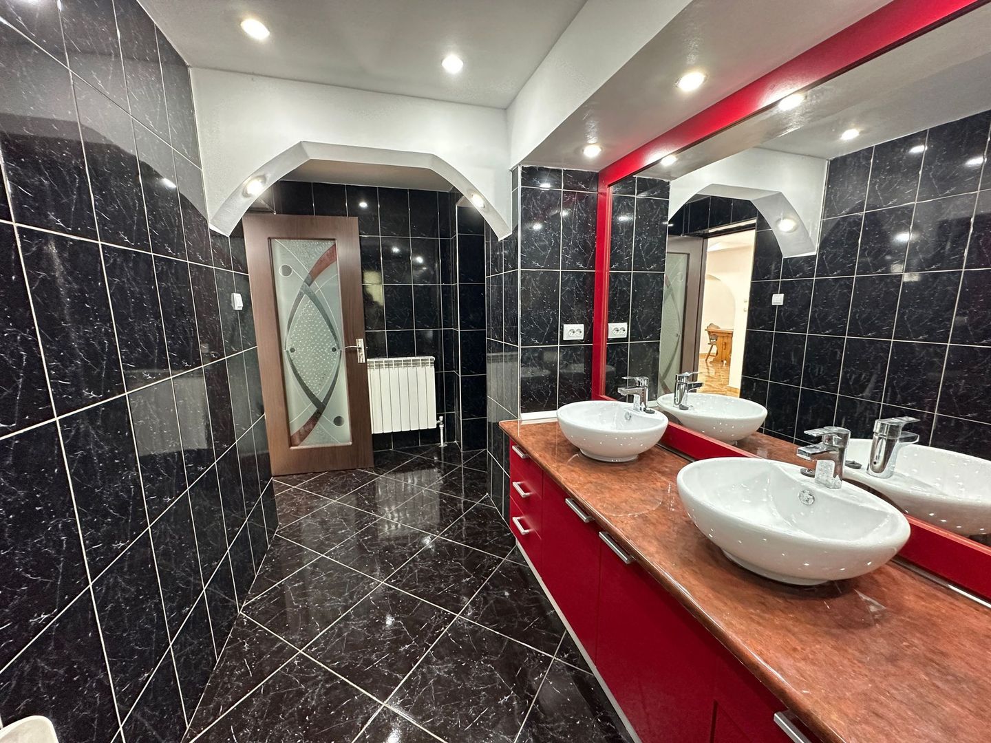 Vilă tip duplex, modernizată 2023,  teren 913 mp, zona Cartier; - Poză 10