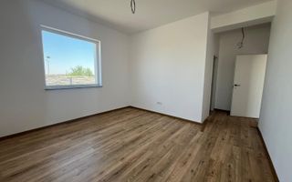 Casa parter Tunari 5 camere curte 500m2, UTILITATI, zona buna - Poză 3