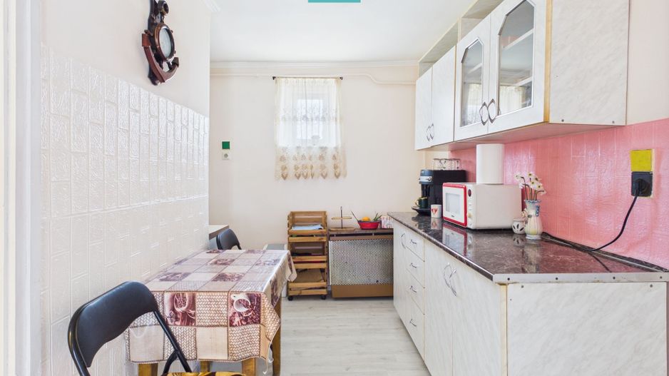 Casă la doar 6km de graniță cu România - Poză 8