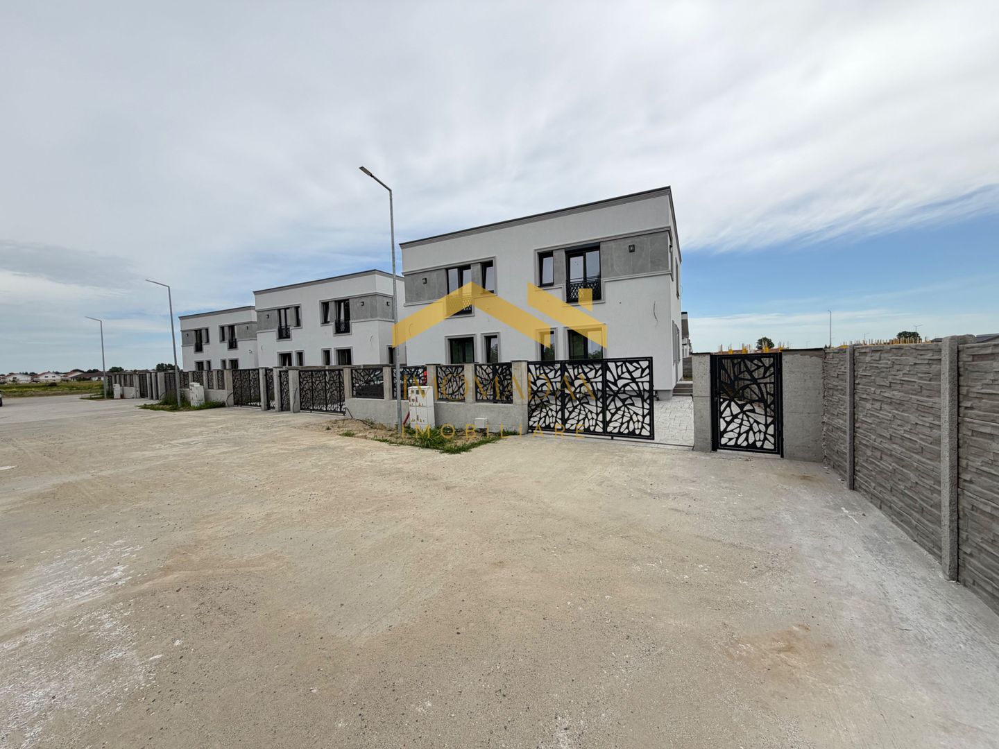 Bucovat-4 Camere-Disponibil Imediat - Poză 1