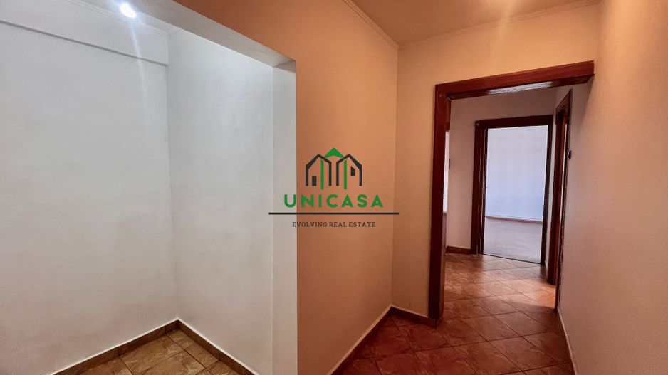Apartament cu 3 camere  de vânzare – Calea lui Traian - Zona Nord - Poză 6