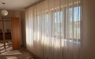 Casă spațioasă pe malul lacului Ezareni, zona Valea Adâncă, Miroslava – de închiriat - Poză 13