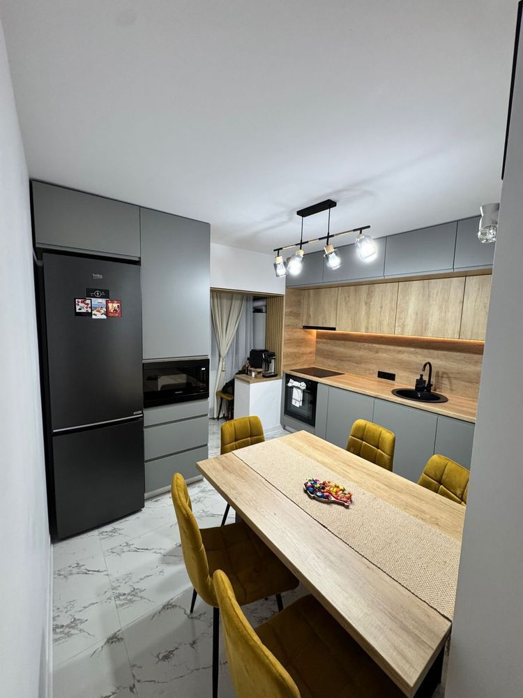 BRASADAS vinde ap 2 cam etajul 2 in Micro 17. - Poză 1