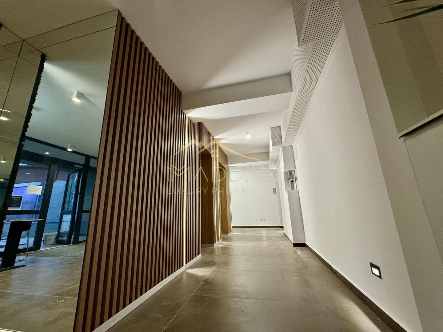 Apartament cu 2 camere + 2 bai *70mp* + Parcare /Imobil Boutique /Zona Unirii - Poză 44