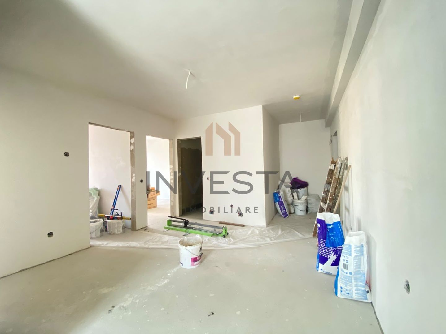 Apartament de 3 camere de vanzare, etaj intermediar, zona Someseni - Poză 2