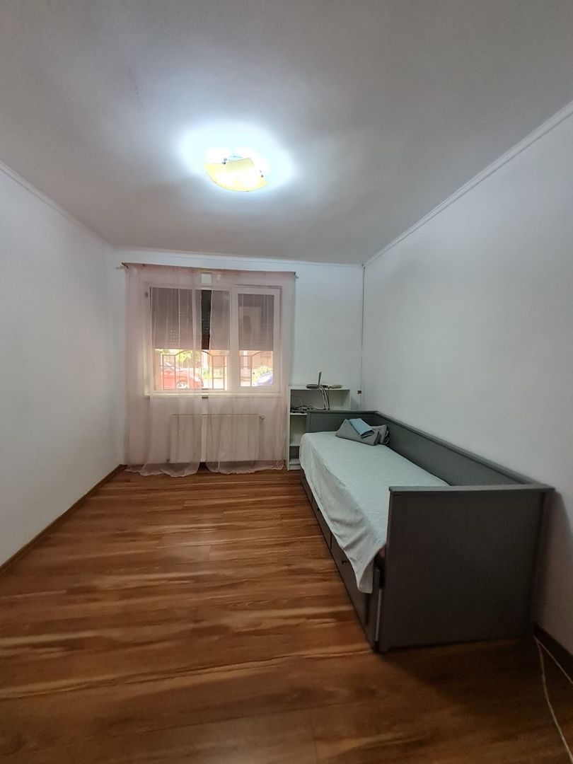 Casa cocheta zona Lipovei - Poză 10