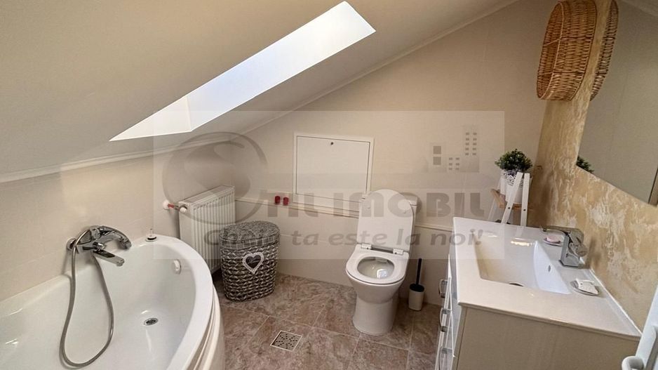 Apartament 4 camere, LUX, Capat CUG- 650 EURO - Poză 21