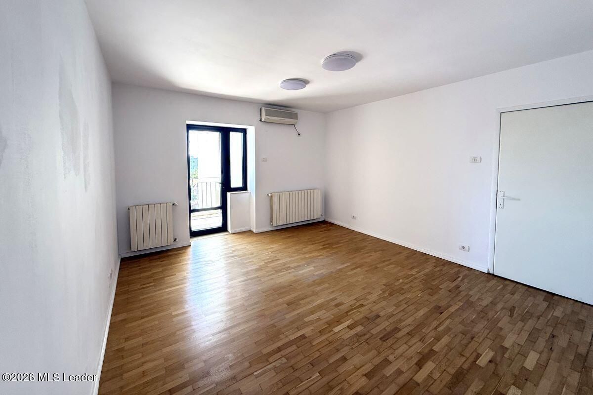 Polona - Duplex 256 mpu, 6 camere, etaje 6+7, panorama, terase 52 mp - Poză 34