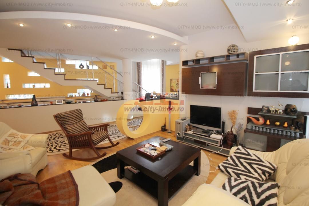 Vanzare Vila SINAIA - Poză 2