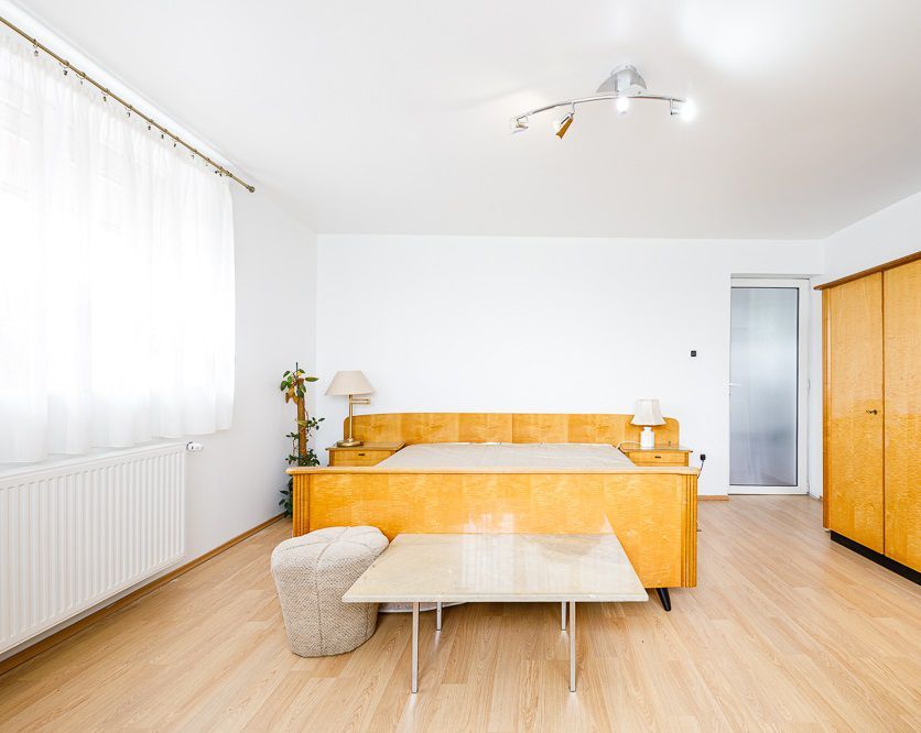 Casă pentru o familie numeroasă în Săcălaz - Poză 7