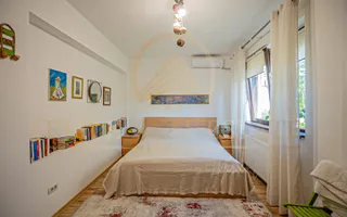 Viluta cocheta cu curte frumoasa in Mamaia Sat! - Poză 15