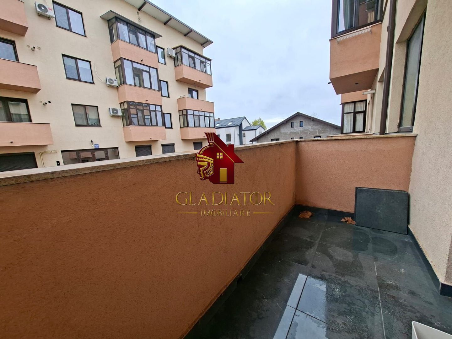 Cartier Visoianu ETAJ 1, bloc 2015, parcare, loc de joaca, statie BUS - Poză 8