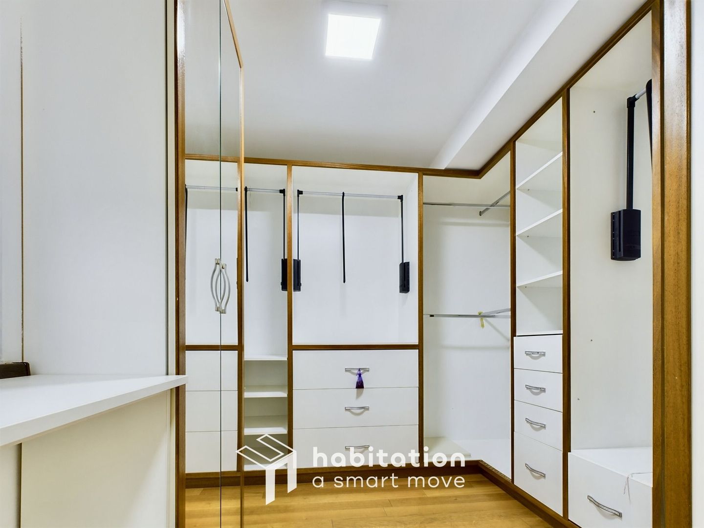 3 camere, 2 bai, dressing, zona Soarelui - Tur Virtual - Poză 25