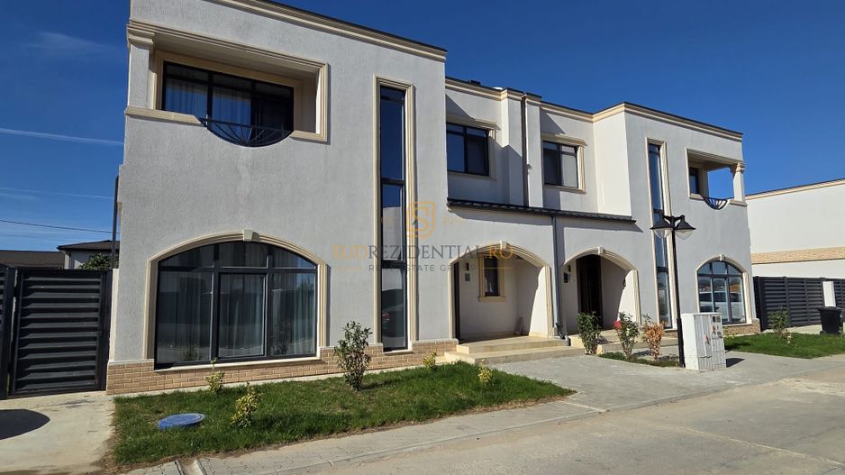 VILĂ MODERNĂ DE VÂNZARE –  POMPA DE CALDURA , PANOURI FOTOVOLTAICE - Poză 26