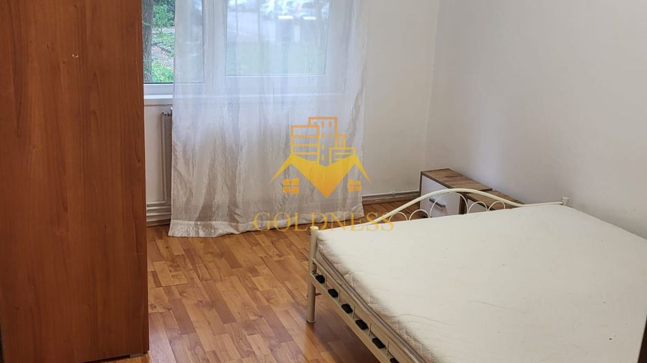 3 camere, decomandate, Semicentral Zona Pta. Cipariu,Nicolae Titulescu - Poză 3