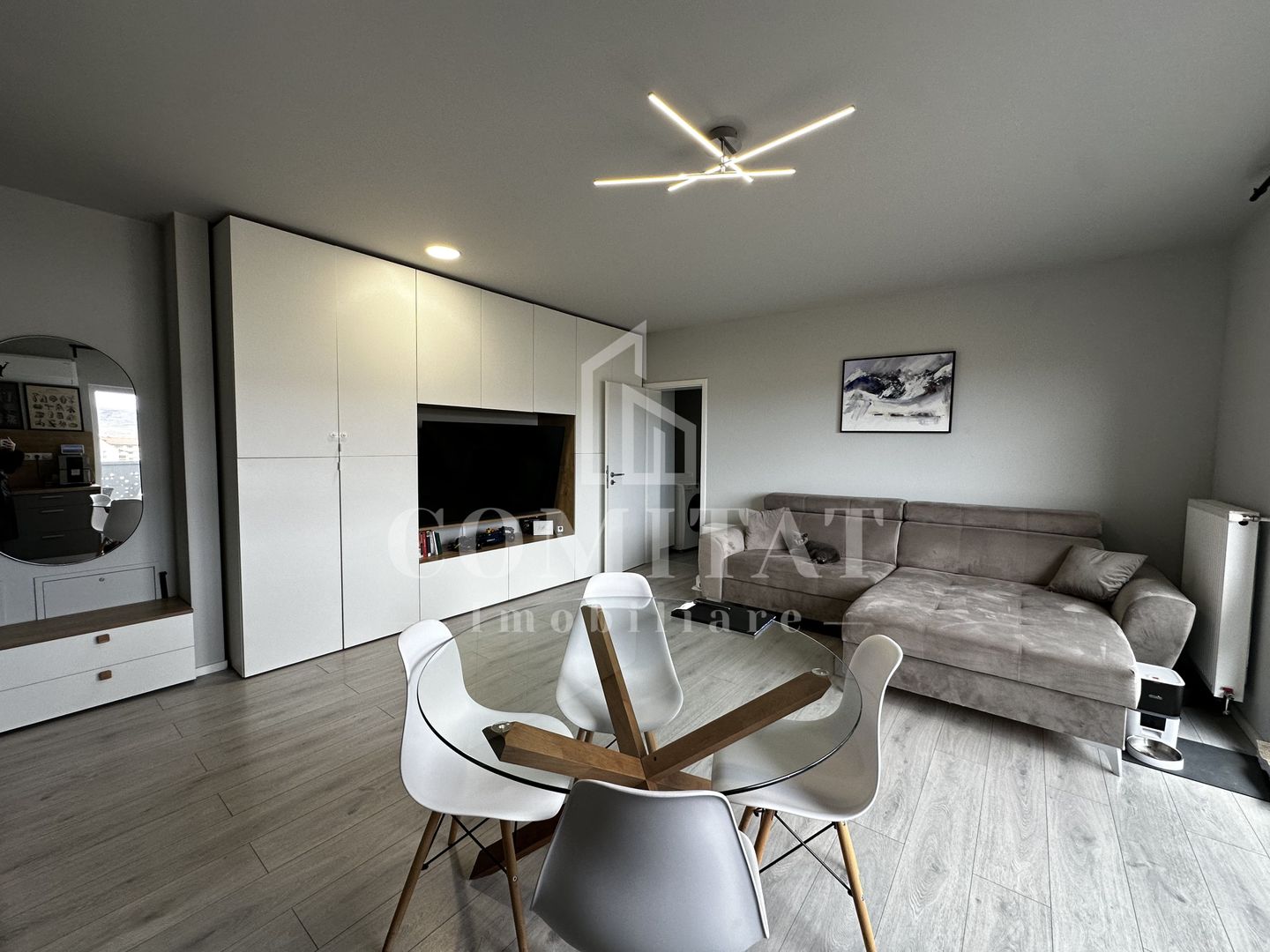 Apartament la cheie | Etaj intermediar | Zona Str Teilor-Floresti - Poză 2