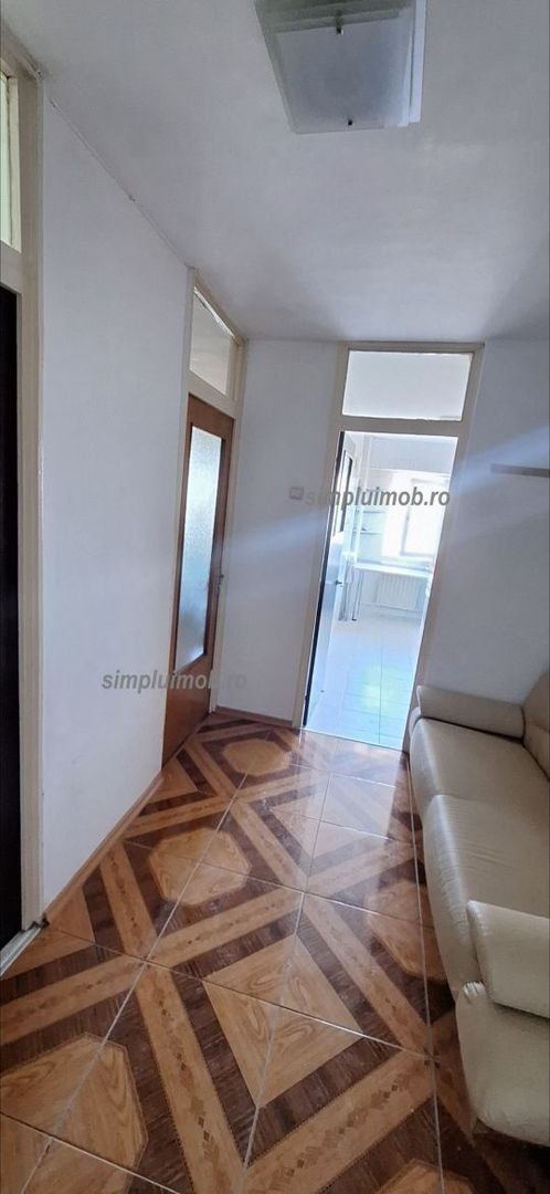 DECOMANDATA-OPORTUNITATE – GARSONIERĂ 40 MP, METROU LA 5 MINUTE - Poză 2
