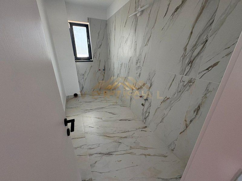 Vila la intrare in comuna Berceni - Poză 9