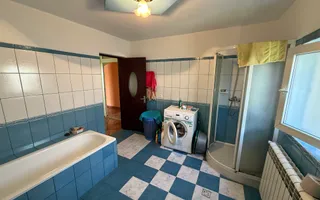 Vila construită in 2010 - P+1+pod - S=236 mp și curte 238 mp Campina! - Poză 23
