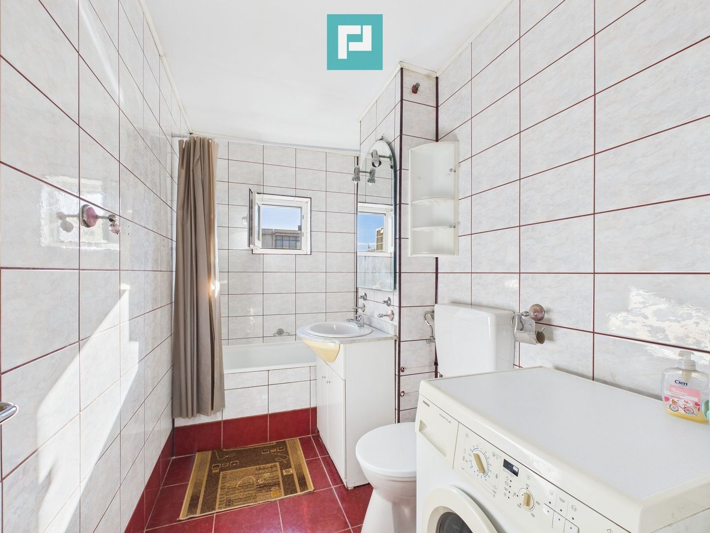 Apartament decomandat cu patru camere de inchiriat - Poză 16