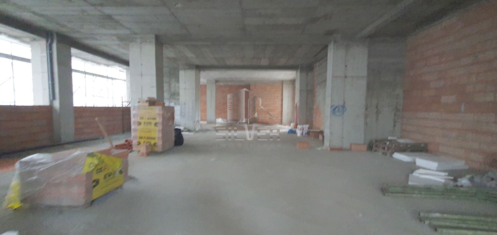 Spatiu comercial cu front stradal de 14 mp, zona strazii Fabricii! - Poză 2