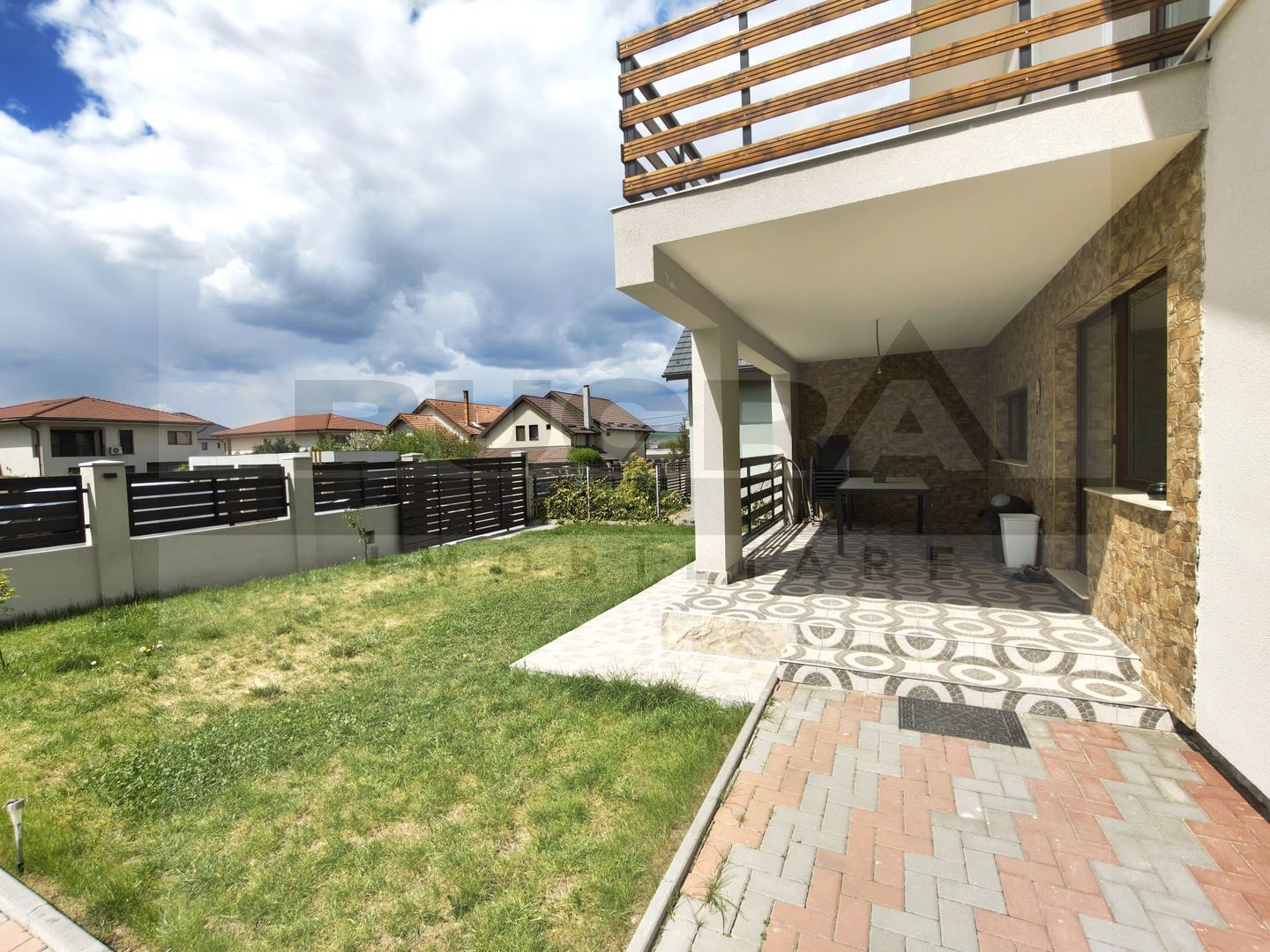 Casă nouă de închiriat în Dezmir – 4 dormitoare, 3 băi - Poză 2