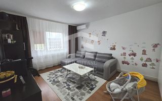 INEL I - Apartament cu centrala pe gaz, loc de parcare si pod de 60 mp - Poză 1