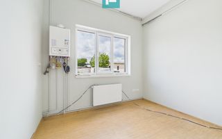 Clădire P+E cu parcare si platformă betonată 700mp - Poză 4
