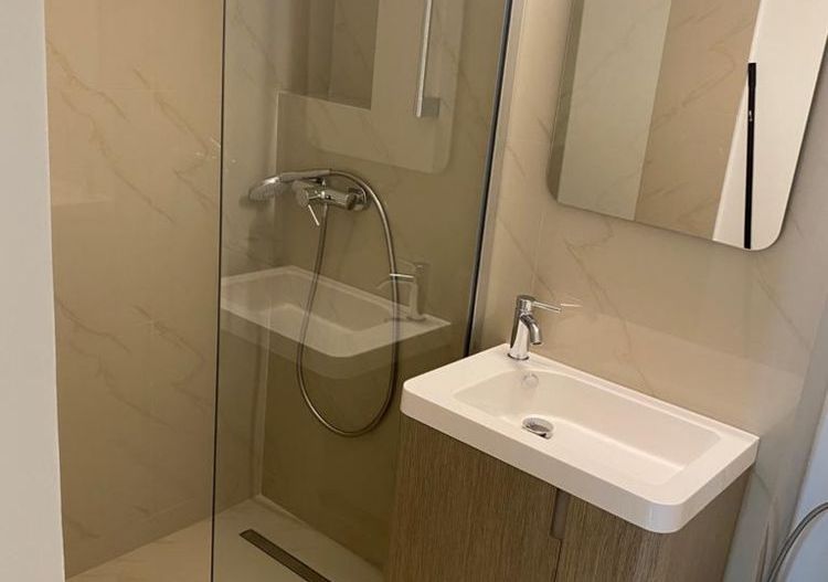 Apartament spațios, 2 camere,  76 mp,  2 bai, cu  vedere in Decebal - Poză 6