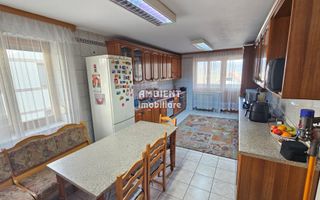 Proprietate de Vânzare – Ideala pentru afacere în domeniul medical/educational! - Poză 5