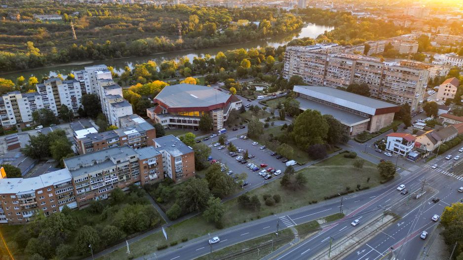 Calea Iuliu Maniu, urbanism P+2+M POT 65% CUT 1.25 - Poză 5