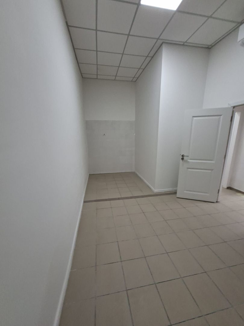 Spațiu pretabil birourii,farmacie,etc - Poză 8