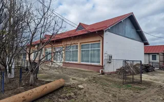 Se oferă spre vânzare / închiriere clădire cu spațiu comercial - Poză 16