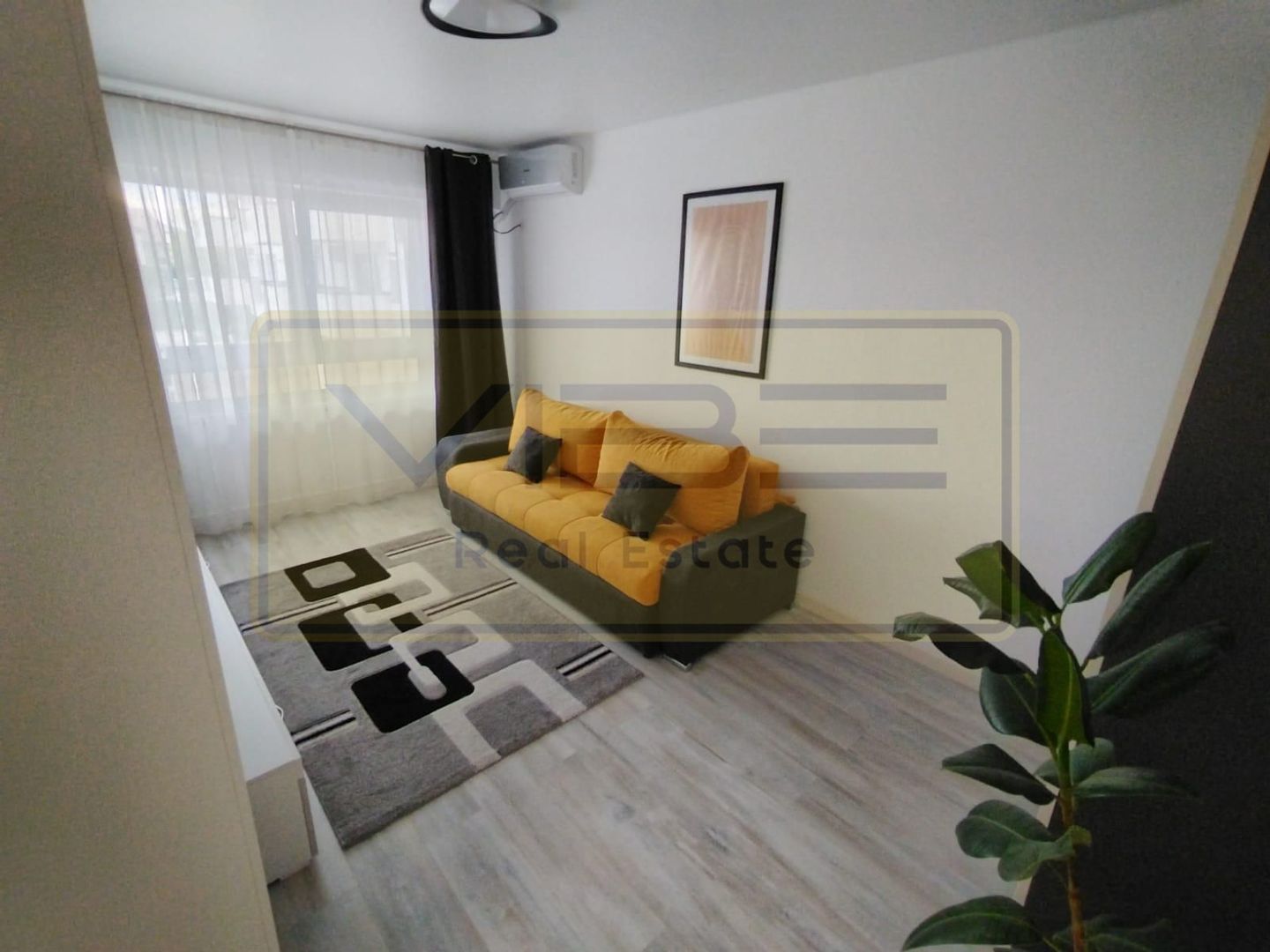 Popas Pacurari- Carrefour Market - O camera + Parcare - Poză 10