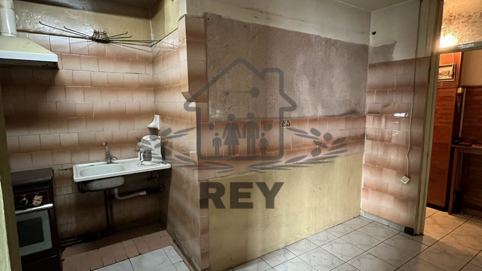 Apartament 4 camere decomandate 4 balcoane etaj 1 Str. Bâlea/Sibiu - Poză 12