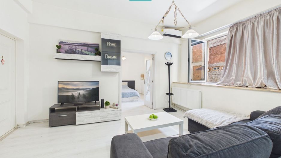 Apartament modern cu 2 camere – Piața Romană - Poză 1