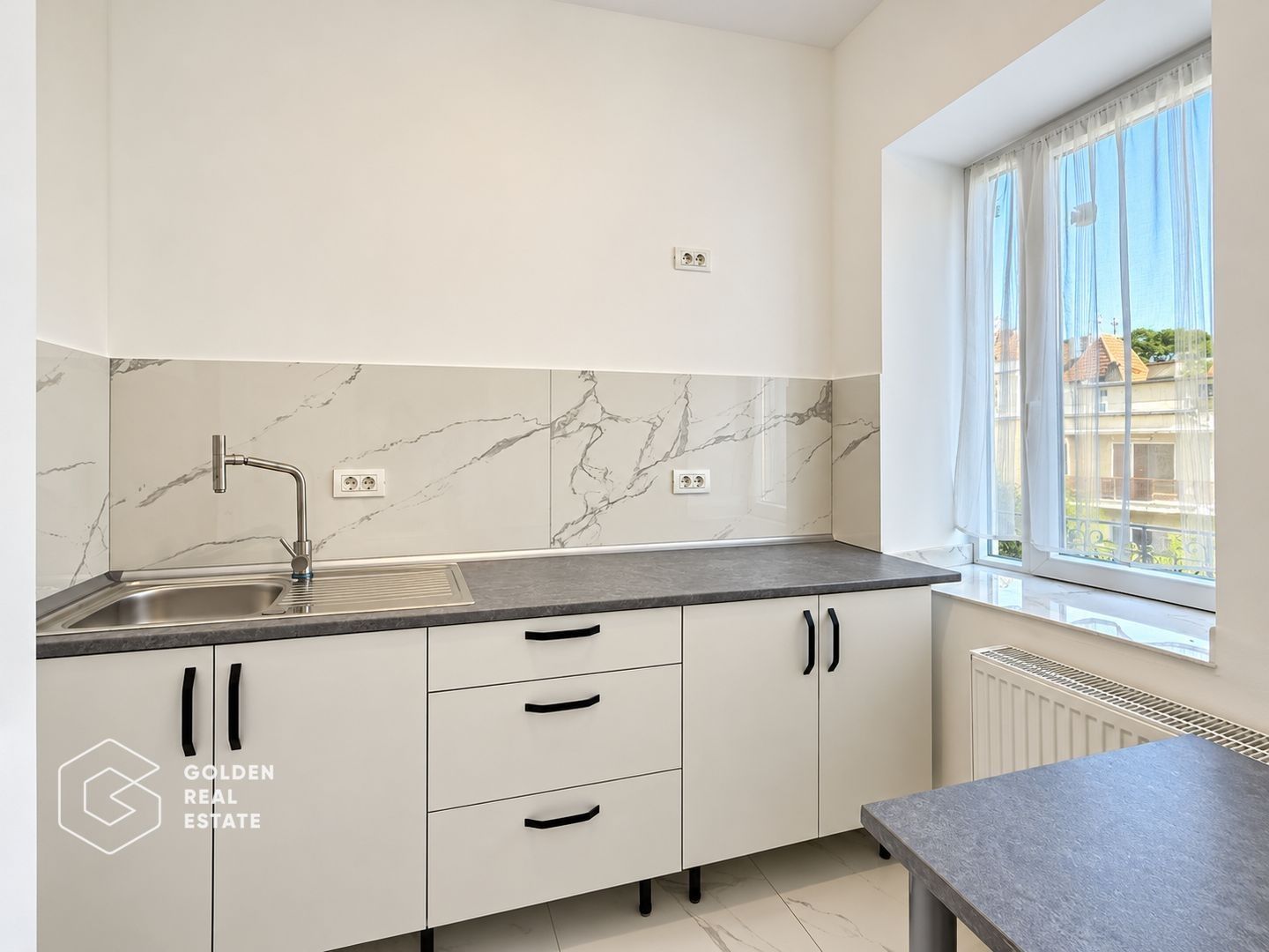 Apartament 2 camere, recent renovat, etaj 1, Bulevardul Revolutiei - Poză 4