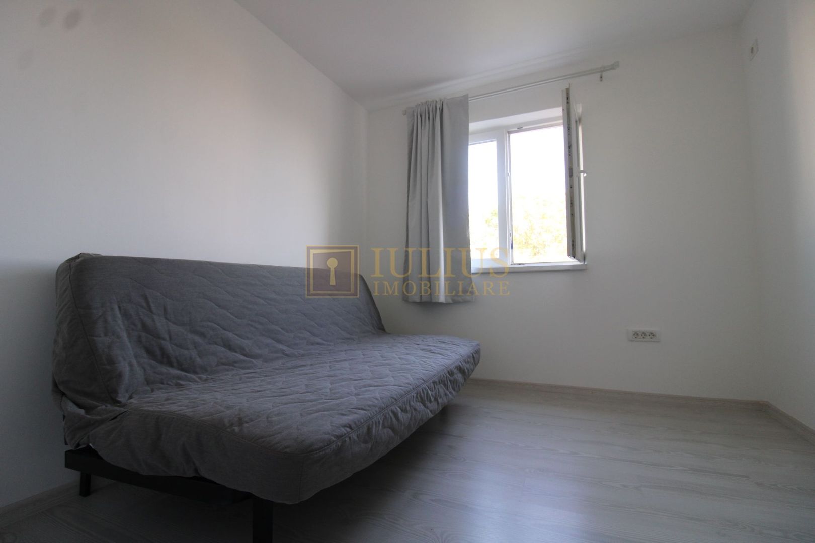 Apartament spatios, amenajat modern, dressing-Cetatii - Poză 10