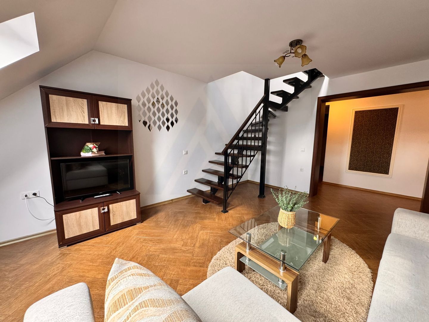 Apartament modern 3 camere 80 mp utili parcare privata Ultracentral - Poză 3