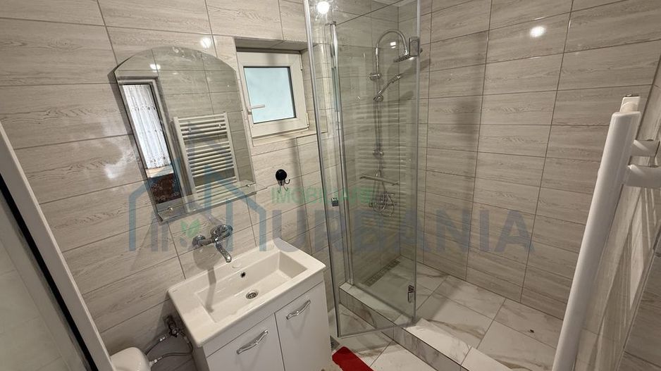 Casa cu o cameră, mobilată și utilată, de închiriat în Valea Adâncă - Poză 3