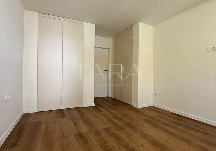 Apartament cu 3 camere, 60 mp, renovat, încălzire în pardoseală. - Poză 5