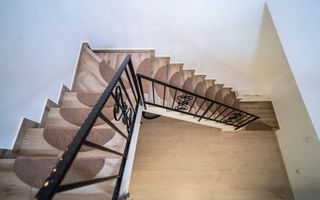 Domnesti - Tudor Vladimirescu, casa 4 camere, utilitati, parcare, STB - Poză 6
