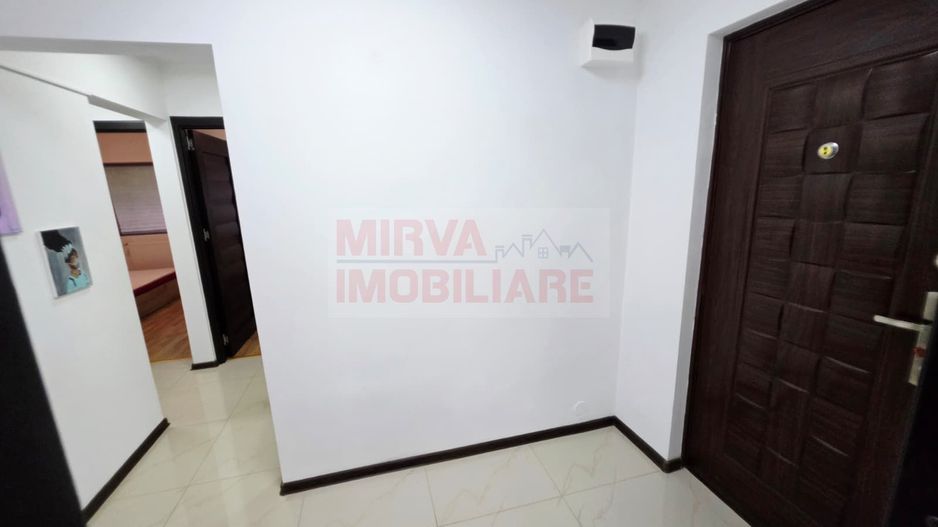 Apartament 3 camere de inchiriat, 9 Mai, 2 bai, beci - Poză 3