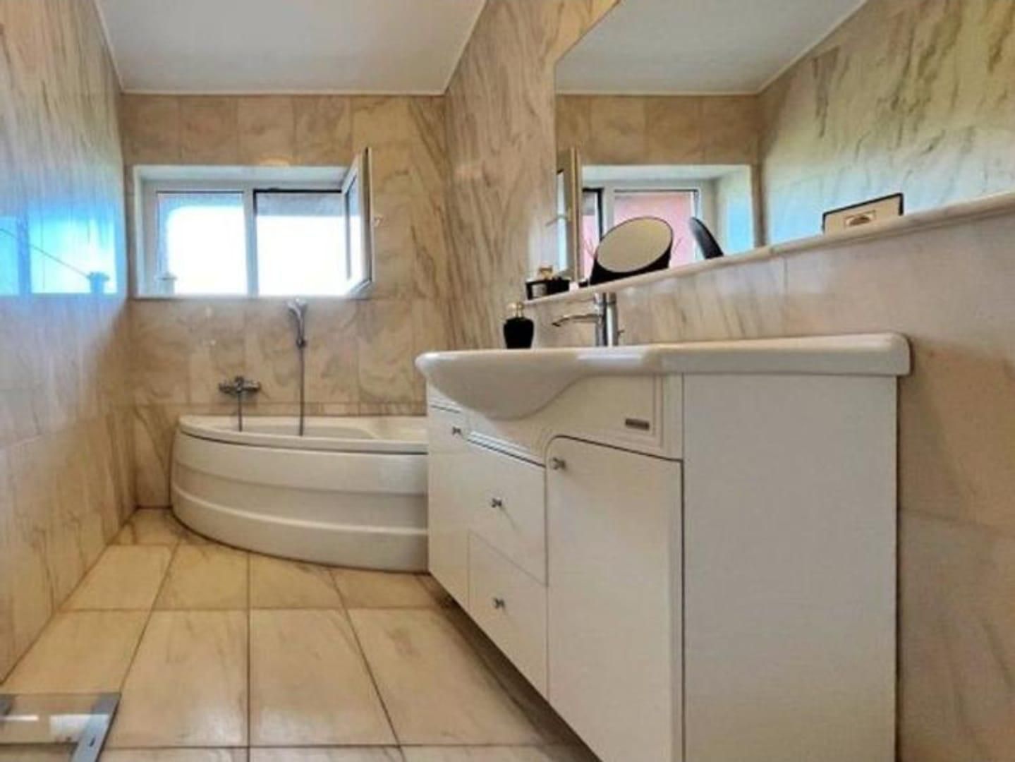 Un refugiu contemporan I Casă P+1 din complex intim I Dumbravița - Poză 13