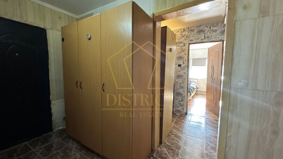 Apartament spatios cu 4 camere | Zona Sagului - Poză 14