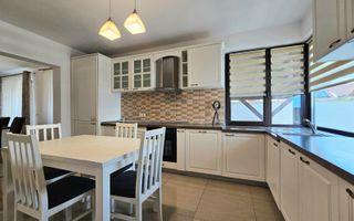 Casa mobilata 4 camere, 2 bai, curte si carport - Poză 1