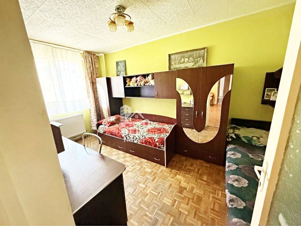 Apartament 2 camere de vanzare in zona Rogerius, Oradea - Poză 1