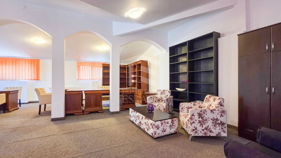Oportunitate Investițională: Vilă cu Destinație Comercială - Poză 12